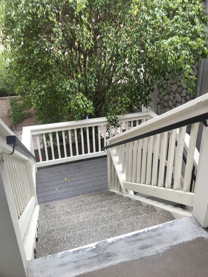 945 Lotus Cir - Photo 4 of 18