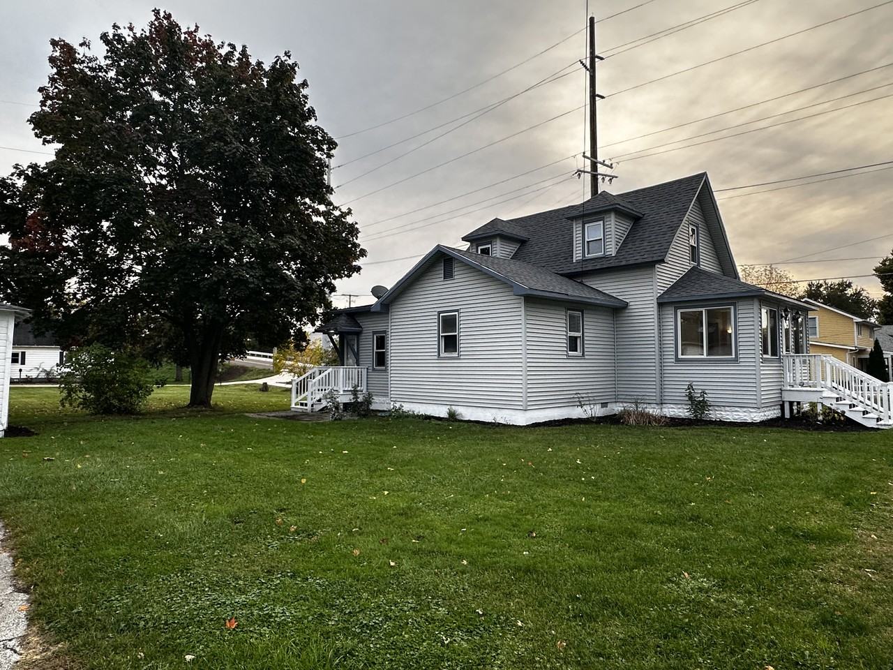 202 Maple St #NA - Photo 2 of 20
