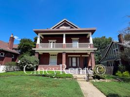 featured image of 3718 Ault Park Ave #3718