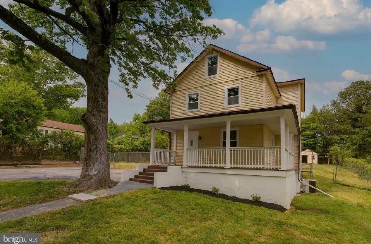 4904 Delaware Street - Photo 4 of 18