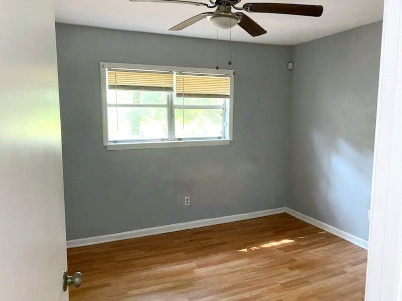 242 N Lake Dr - Photo 2 of 12