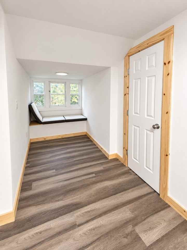 512 W Oak St #2 - Photo 2 of 11