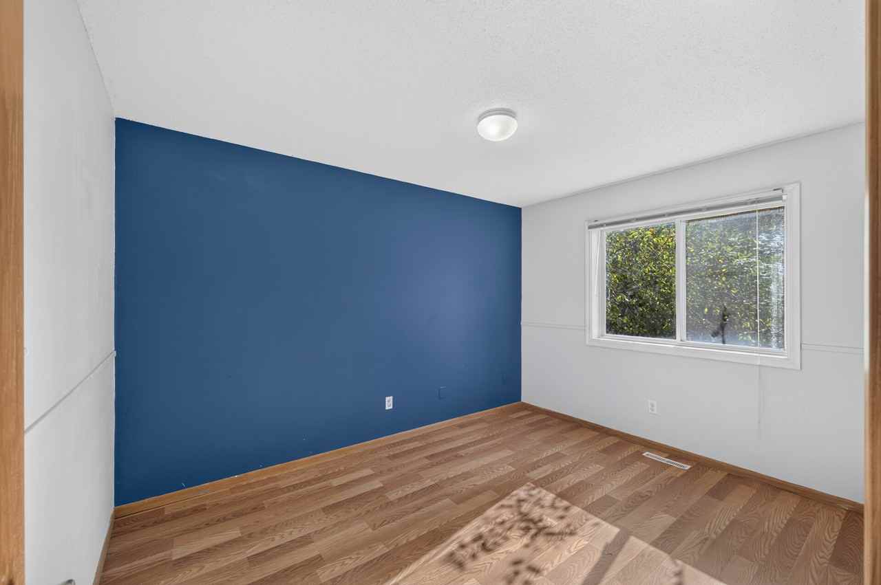 1885 124th Ln Ne - Photo 7 of 32
