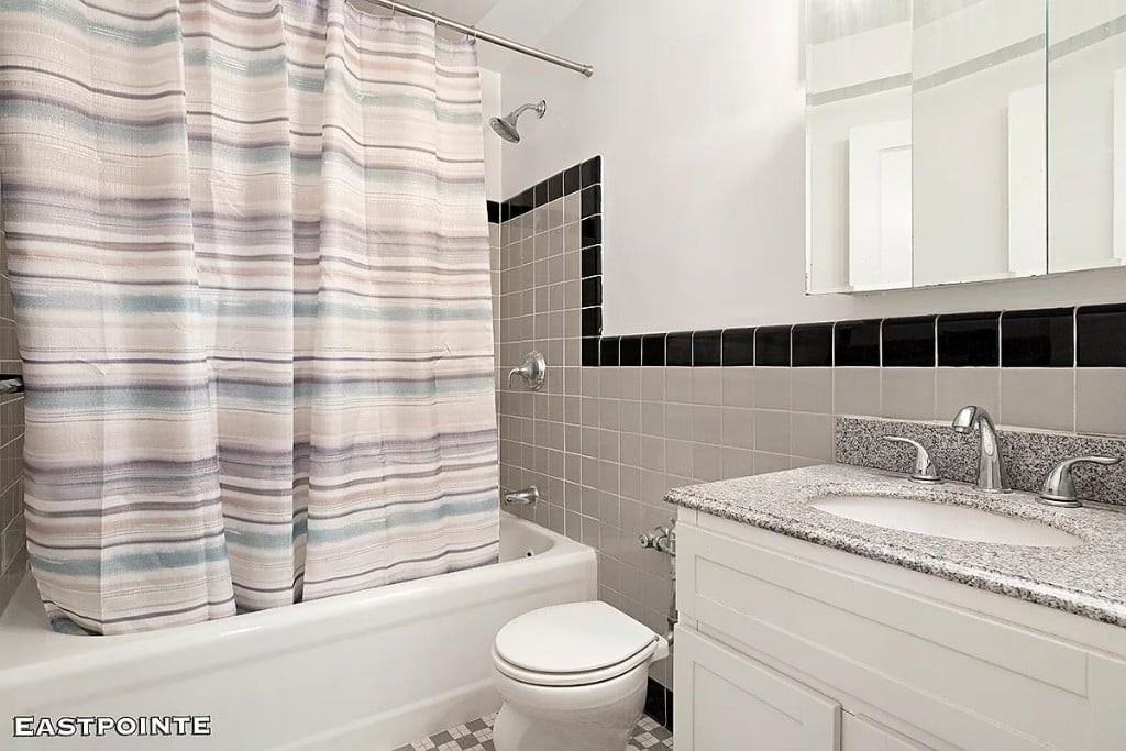 200 W 20th St #2501 - Photo 6 of 8