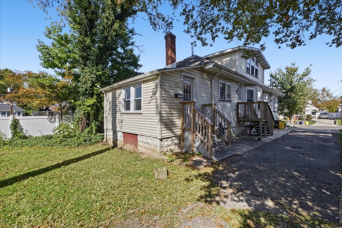 504 Cedarcroft Ave #C - Photo 2 of 34