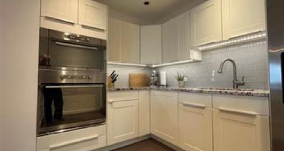 1803-323 Wellington Cres - Photo 2 of 17