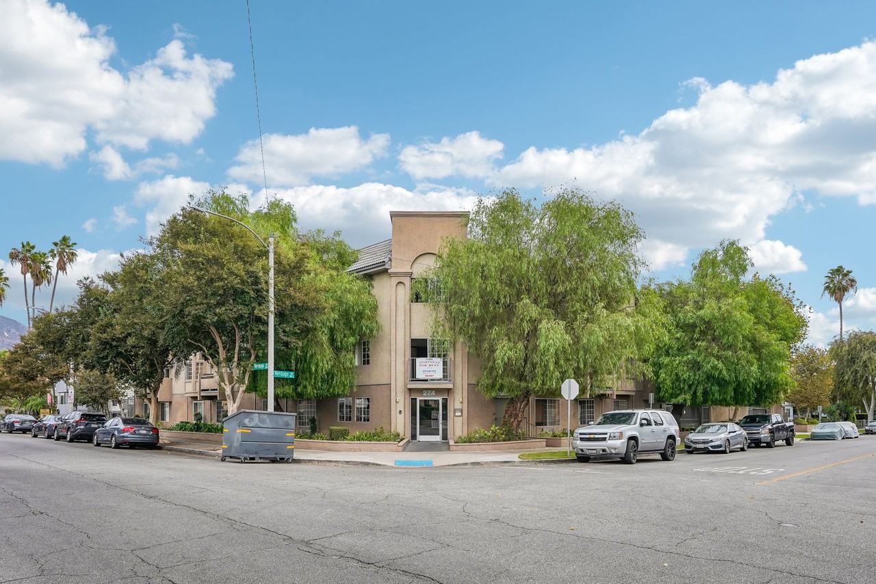 274 W Verdugo Ave - Photo 3 of 43