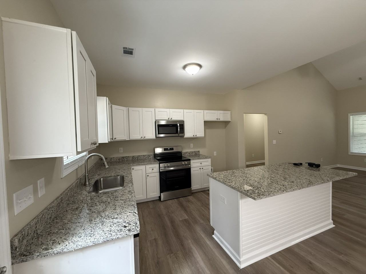 273 N Burson Ave #1 - Photo 4 of 21