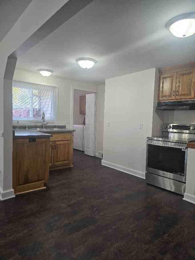 313 W Roberta Ave #1 - Photo 4 of 20