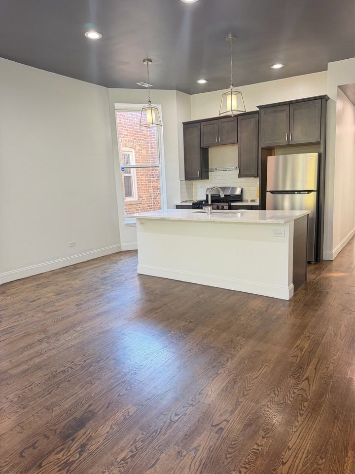 6422 S Green St #2 - Photo 2 of 13