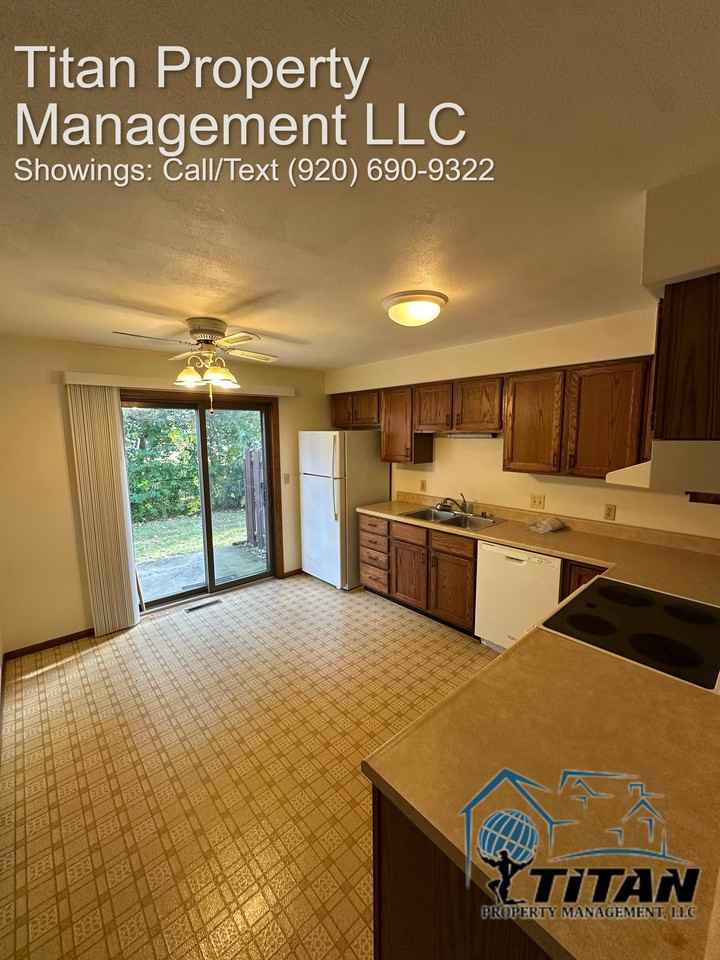 1004 Oxford Dr #2 - Photo 3 of 7