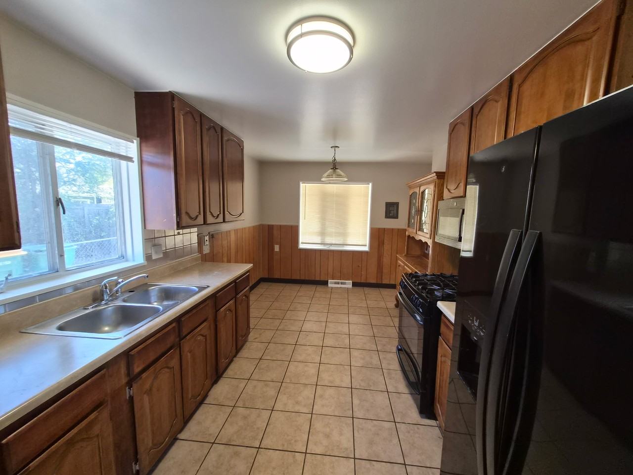 10950 Del Mar Pkwy #1 - Photo 4 of 12