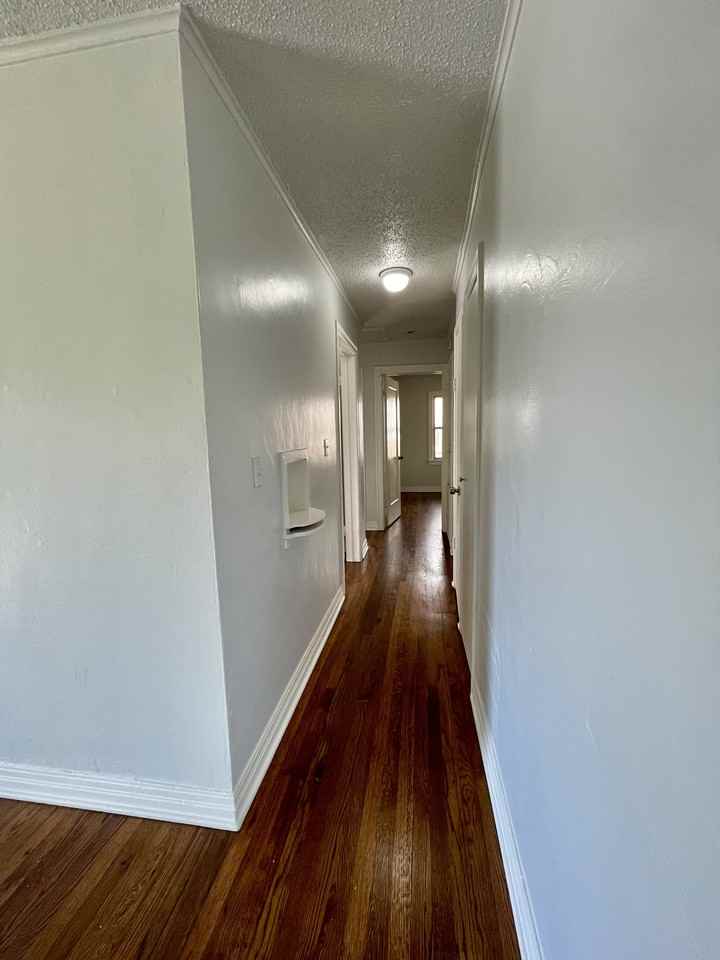 2021 Ne 19th St #1 - Photo 5 of 13