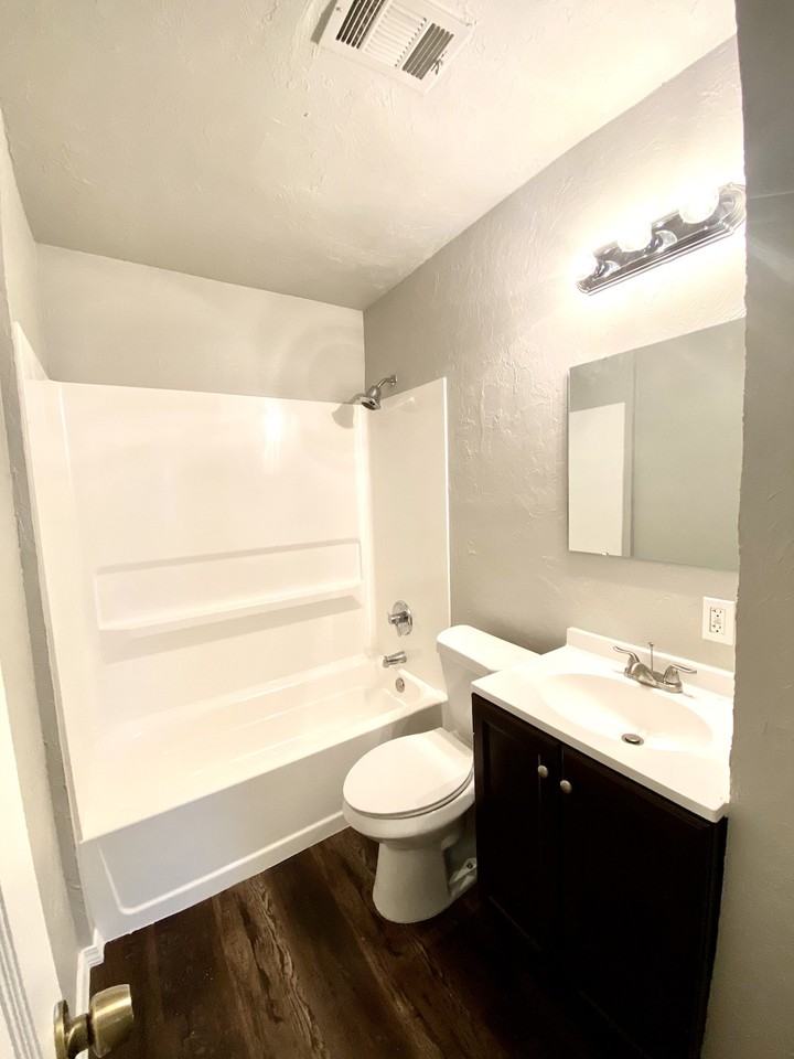 2021 Ne 19th St #1 - Photo 7 of 13