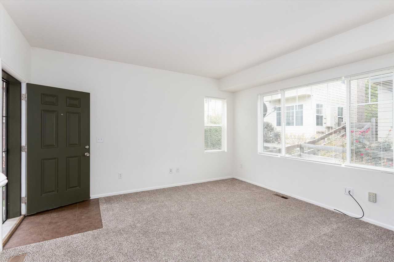 12944 Grant Cir W #B - Photo 6 of 37