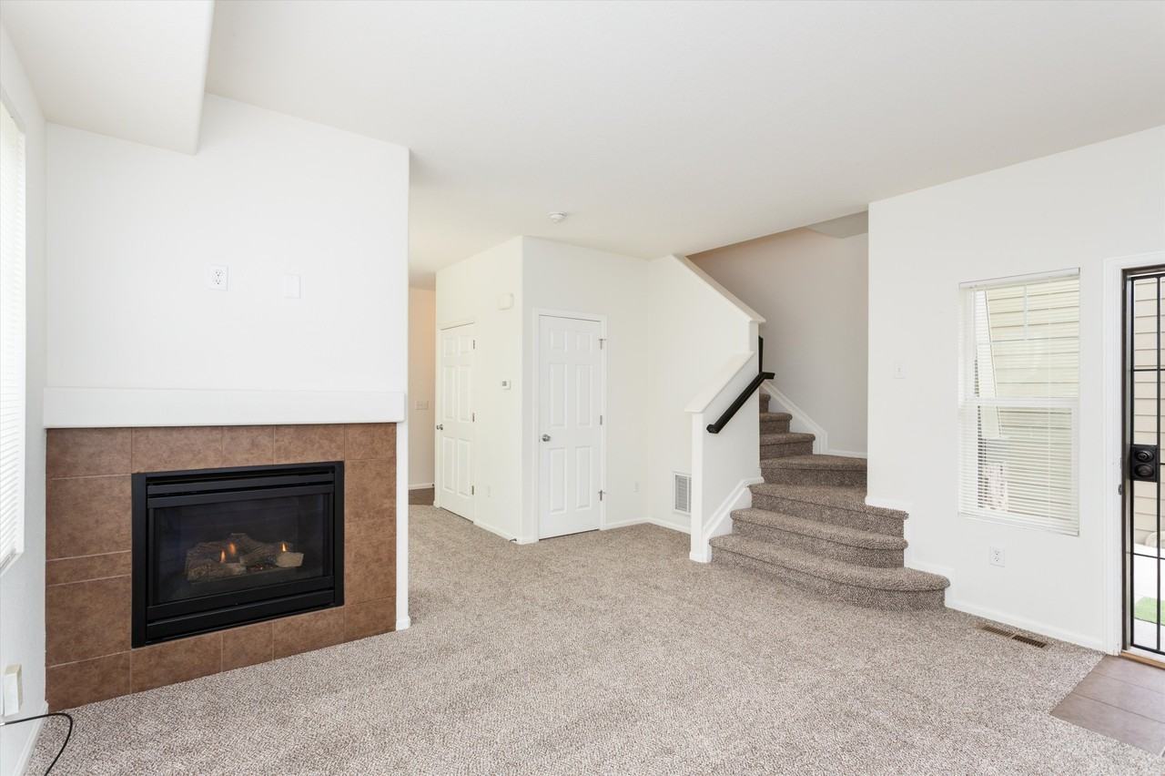 12944 Grant Cir W #B - Photo 7 of 37