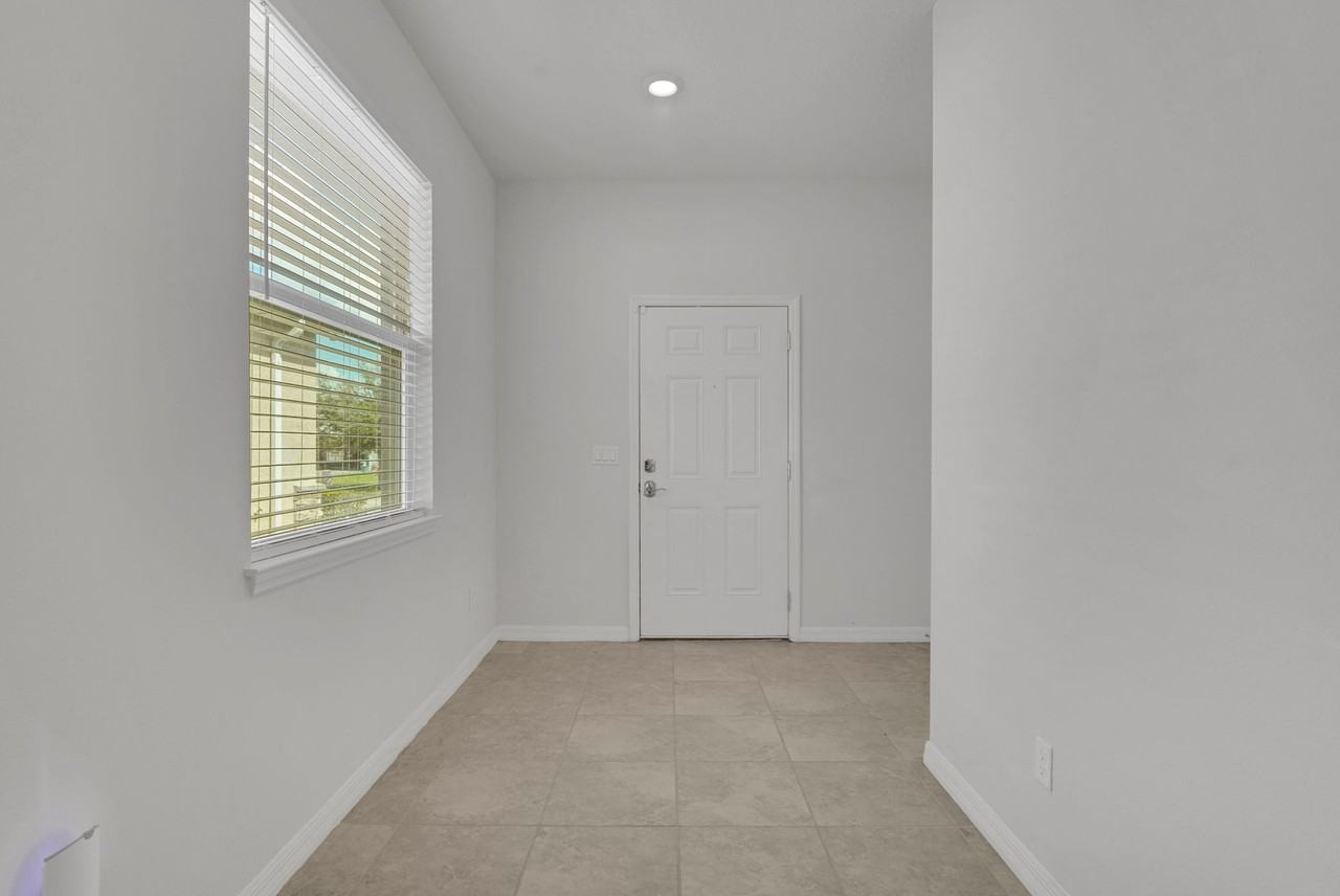 5160 Chickadee St #1 - Photo 4 of 24