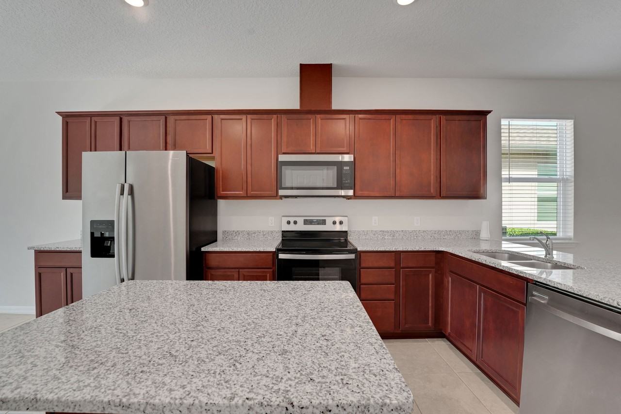5160 Chickadee St #1 - Photo 7 of 24
