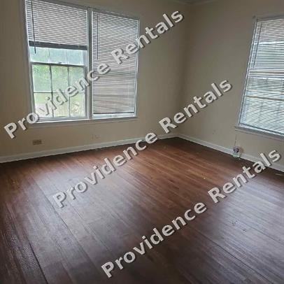 913 Eastland Ave #1 - Photo 5 of 10