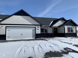 featured image of 2941 Bullfrog Ct #B