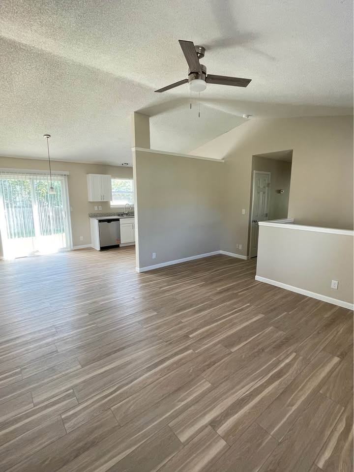 1706 N Woodchuck St #1706 - Photo 3 of 17