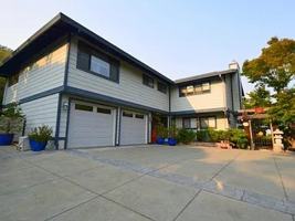 featured image of 303 Trestle Glen Blvd