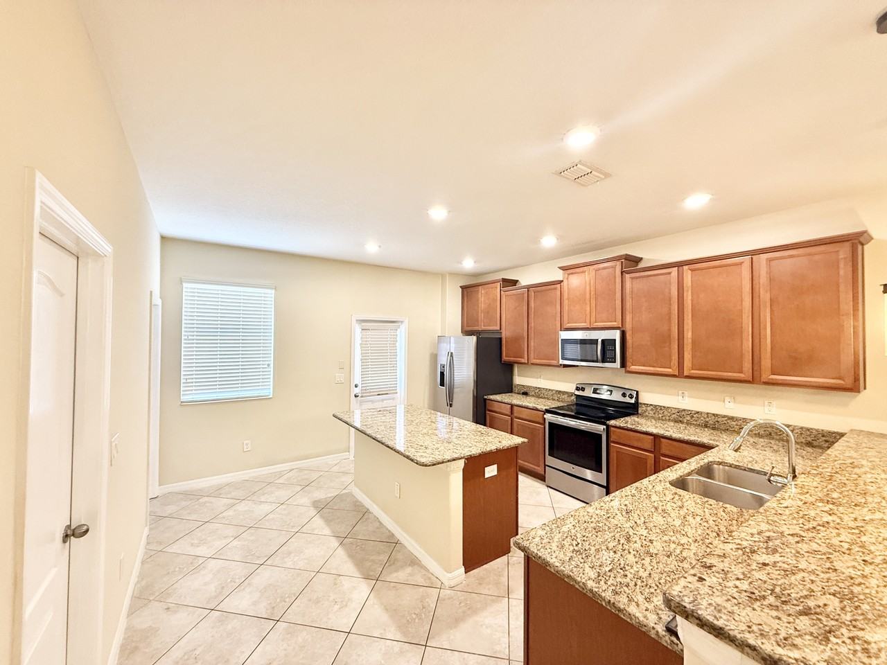 7630 Fairgrove Ave #7630 - Photo 5 of 15