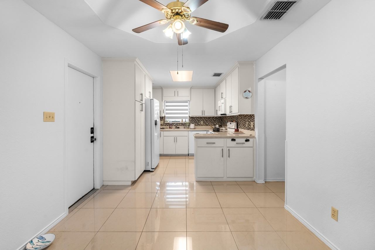1424 Libra St #1 - Photo 5 of 14
