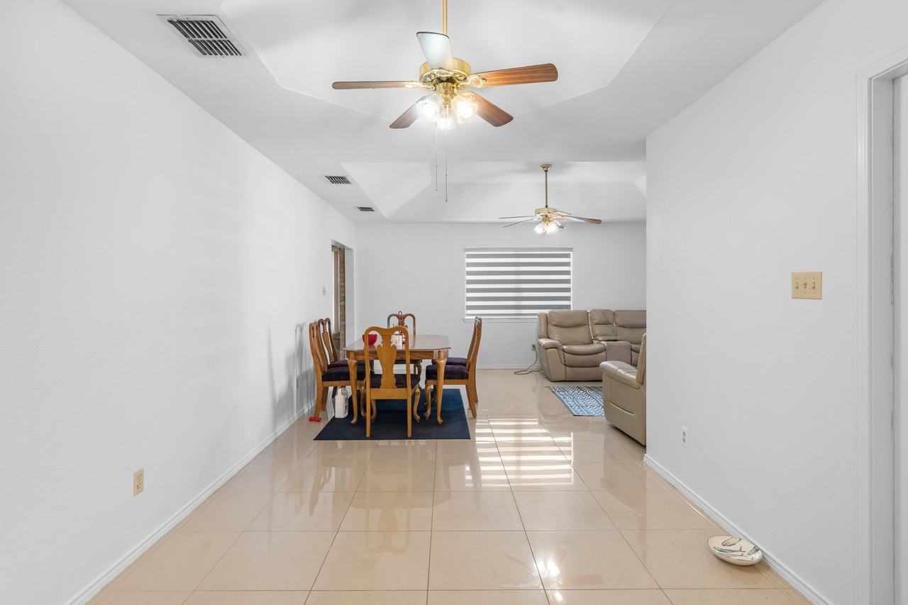 1424 Libra St #1 - Photo 6 of 14