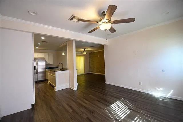 132 Southern Ct #1 - Photo 2 of 13