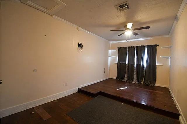 132 Southern Ct #1 - Photo 3 of 13
