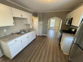 featured image of 212 W 8th Ave
