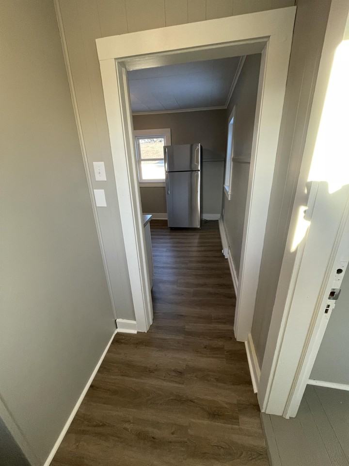 212 W 8th Ave - Photo 5 of 11