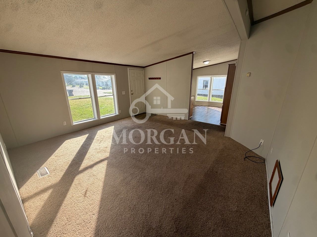 4950 Chester Dr - Photo 2 of 8