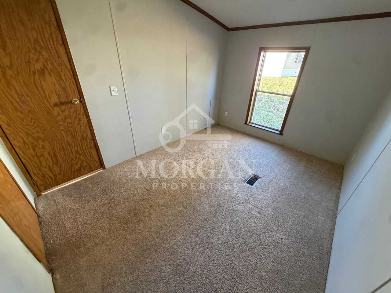 4950 Chester Dr - Photo 6 of 8