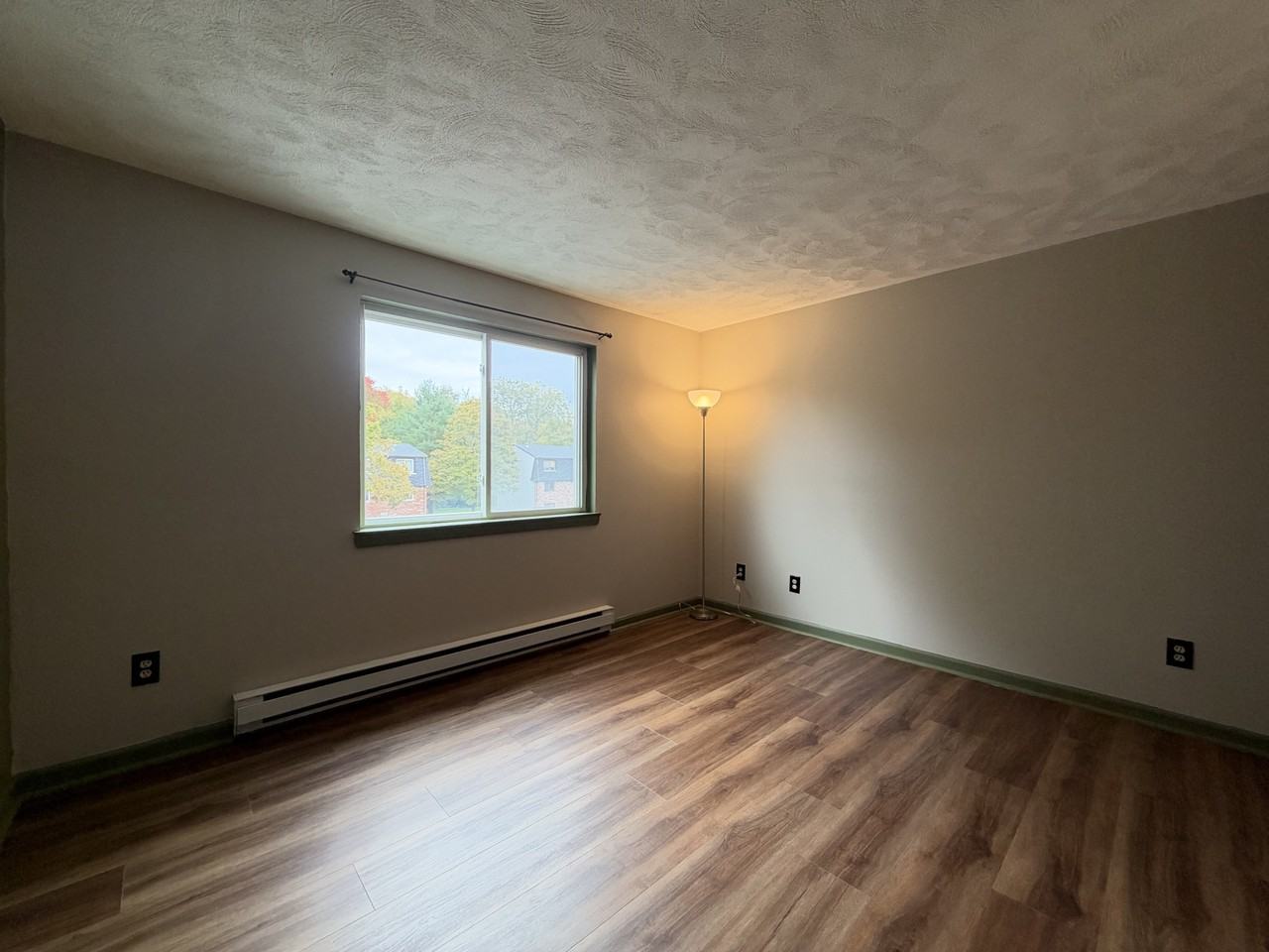 109 Maple St Apt A6 #A6 - Photo 3 of 12