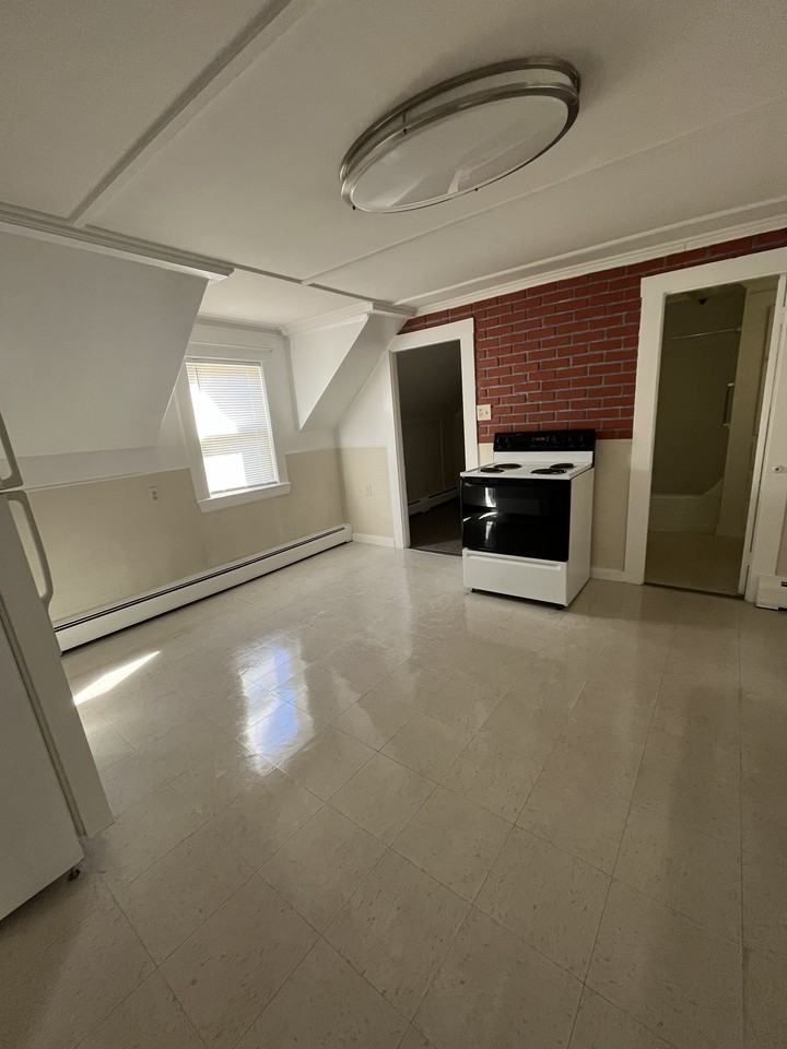 32 Maple St #2 - Photo 2 of 8