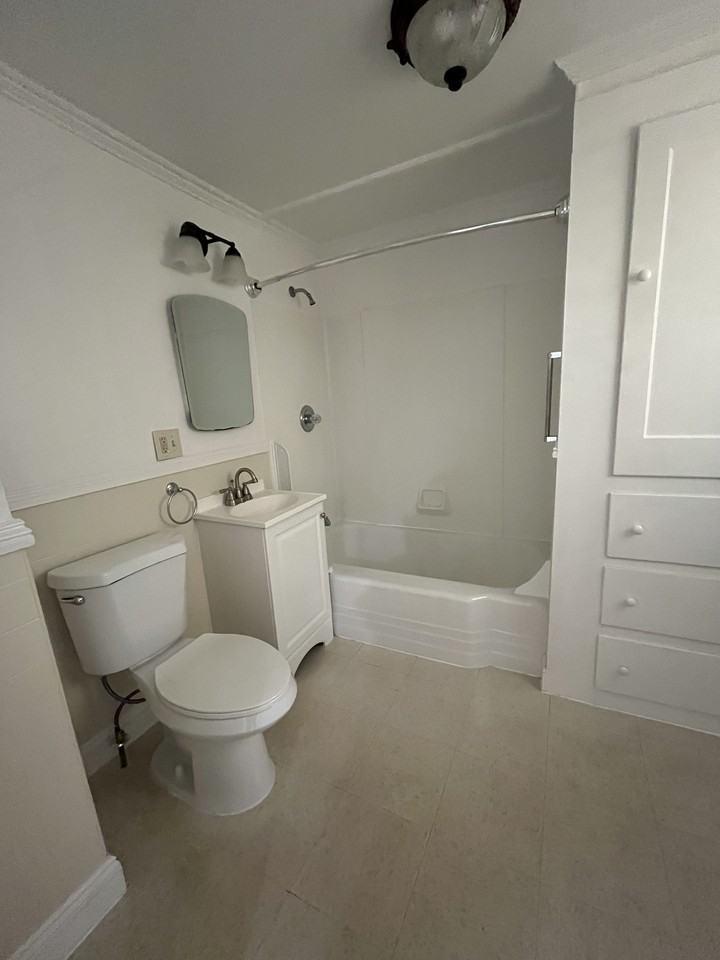 32 Maple St #2 - Photo 6 of 8