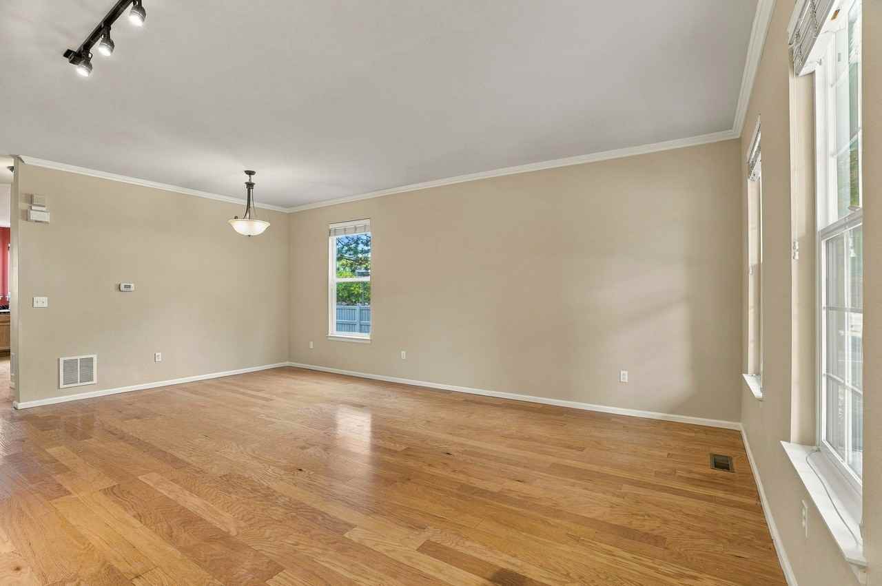 11205 Cimarron St #1 - Photo 4 of 31