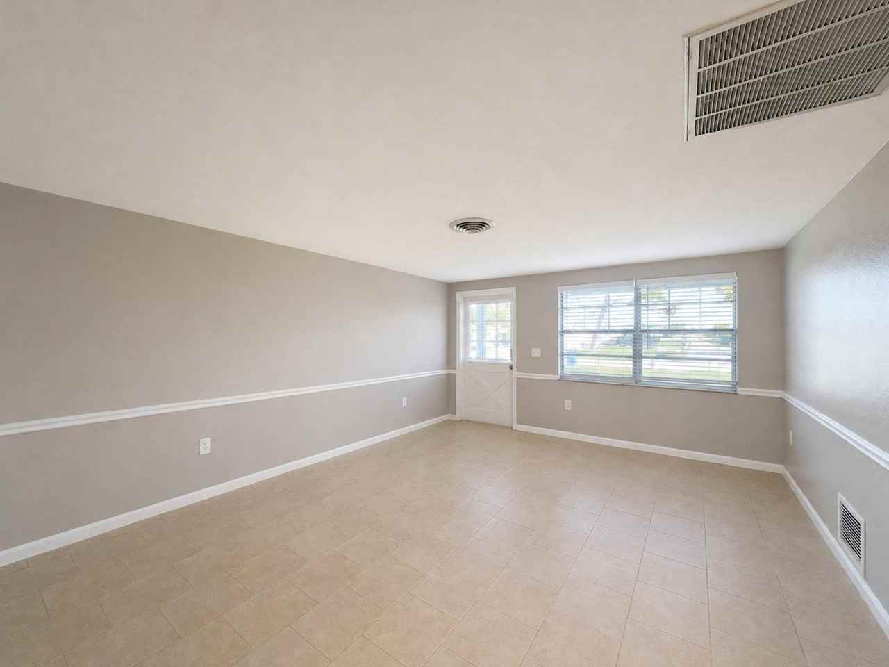 316 Briarwood Rd #A - Photo 3 of 9