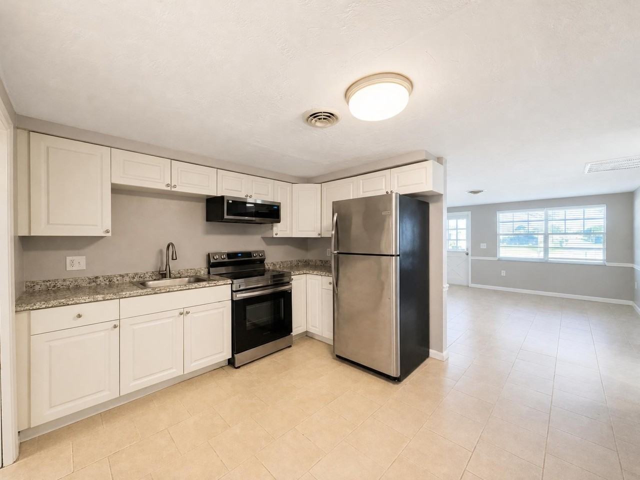 316 Briarwood Rd #A - Photo 4 of 9
