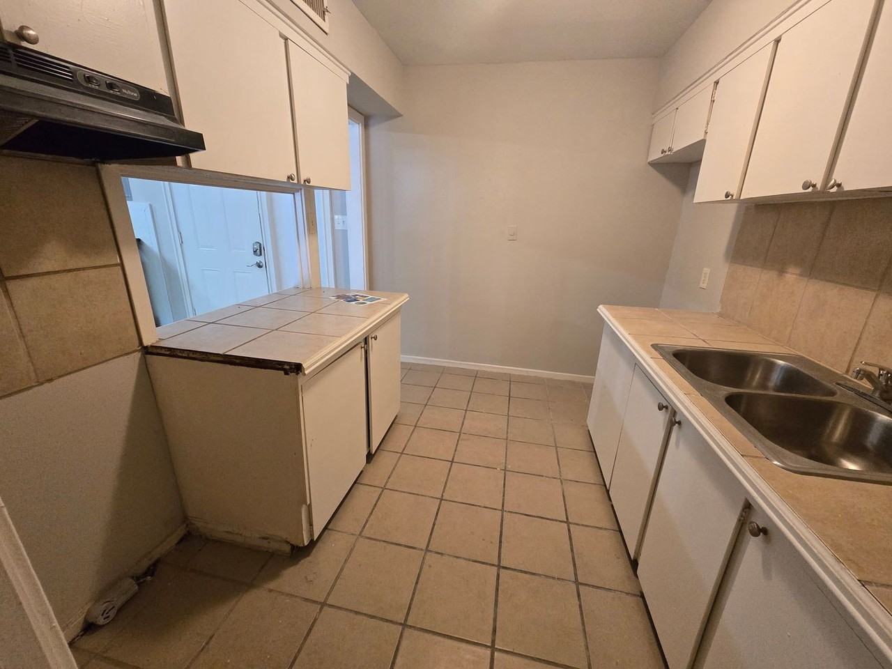 Rent Includes Water, Trash & yard maintenance - Photo 5 of 19