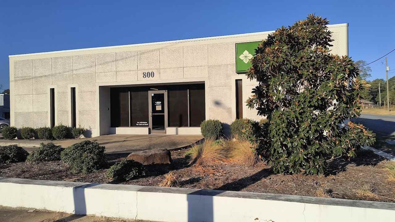 800 S Main St #1 - Photo 3 of 34