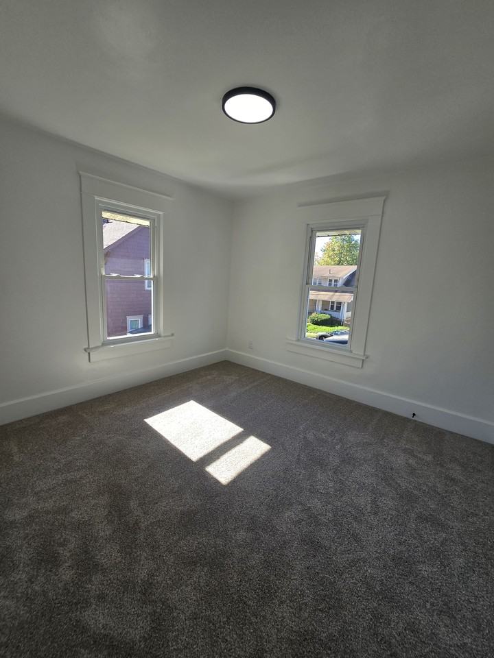 6th St Ne #3008 - Photo 7 of 9