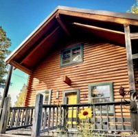 featured image of 10 Circle Dr #1