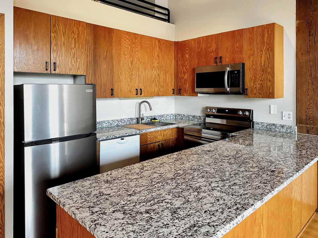 289 5th St E #1 - Photo 3 of 12