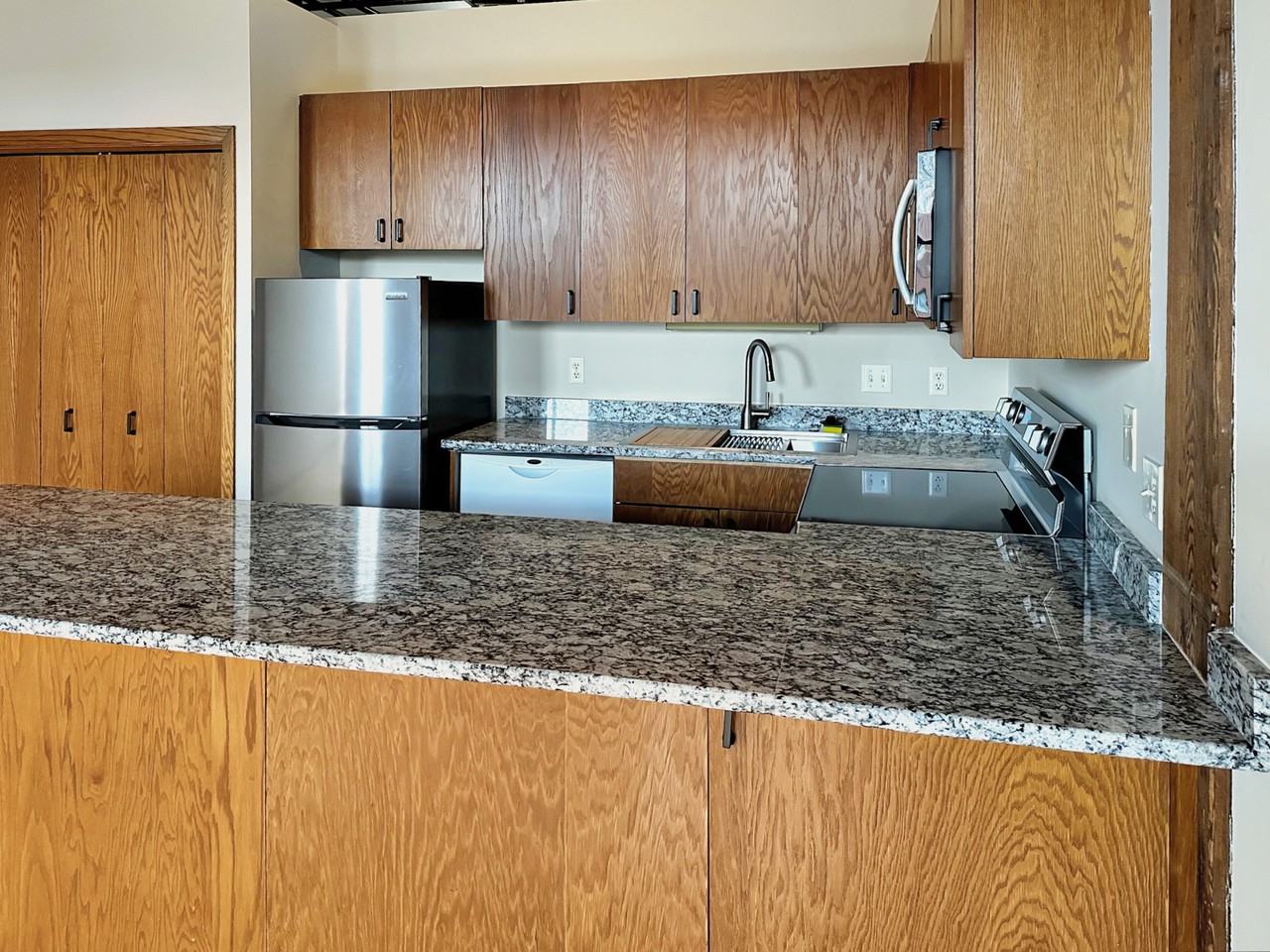 289 5th St E #1 - Photo 4 of 12
