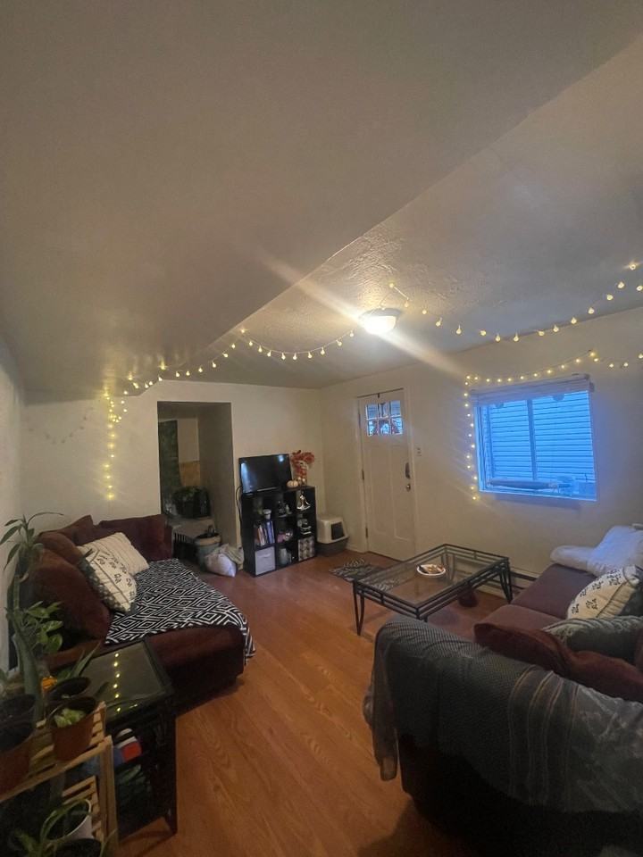 761 Garrison Avenue - Photo 3 of 20