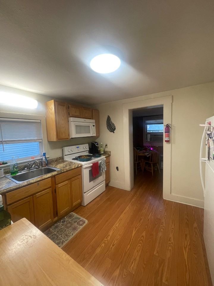 761 Garrison Avenue - Photo 5 of 20