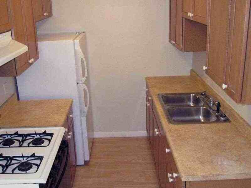 4130 Oak Park Dr SE - Photo 5 of 10
